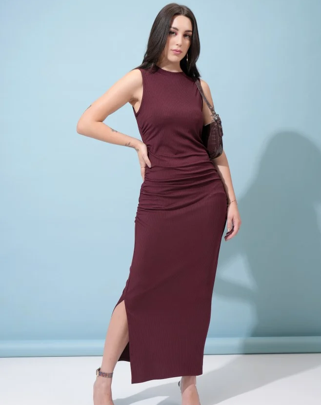 maroon sleeveless dress