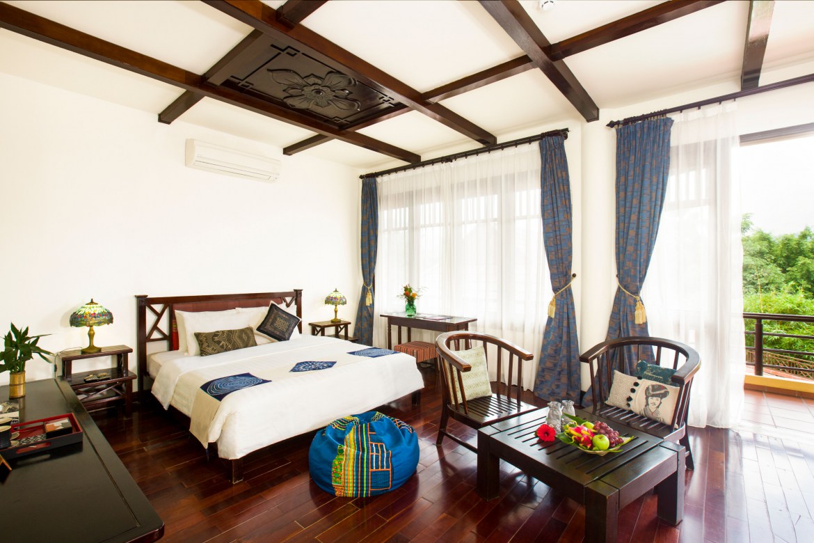 Phòng Junior Suite với ban công rộng rãi
