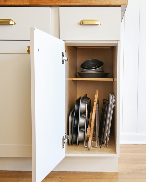 Kitchen Cabinet Shelf Organizer Ideas: Maximize Space