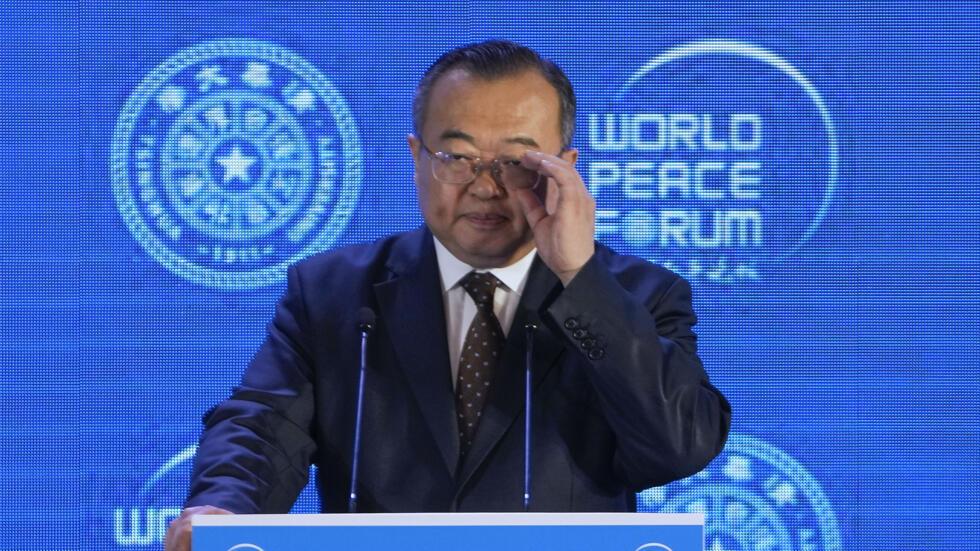 中共中央对外联络部部长刘建超