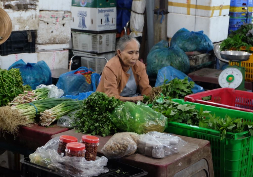 Chợ Bà Quẹo được biết đến là ngôi chợ nổi tiếng lâu đời tại Tân Bình (Ảnh: Sưu tầm internet)