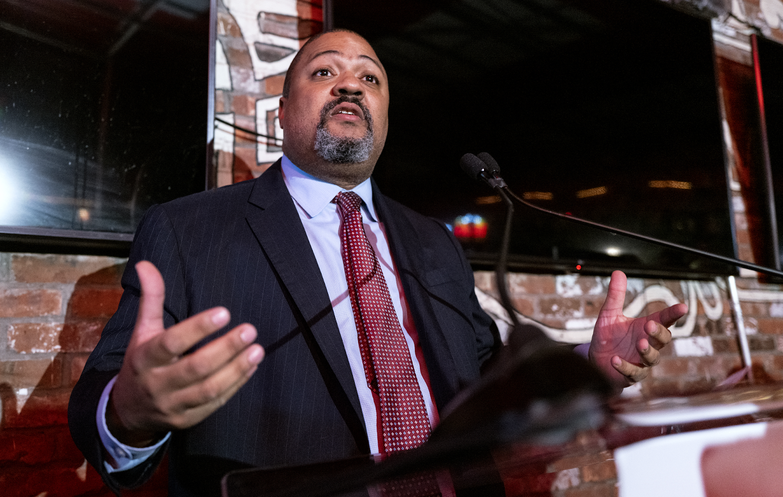 Manhattan District Attorney Alvin Bragg Takes Action Against Alleged Fraudulent Crypto Recovery Scheme = The Bit Journal