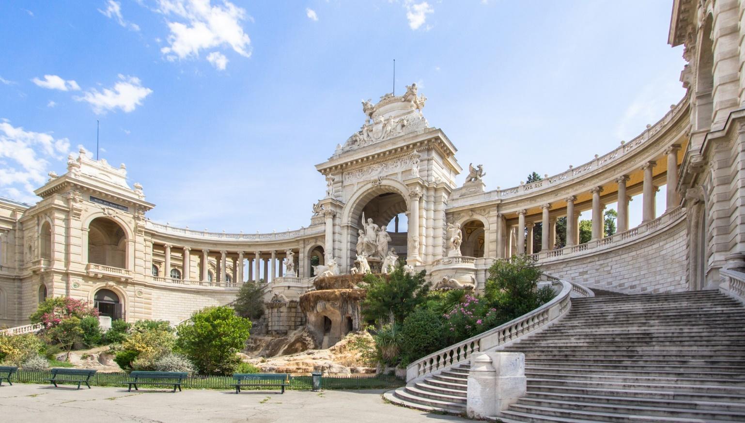 lâu đài nước Palais Longchamps