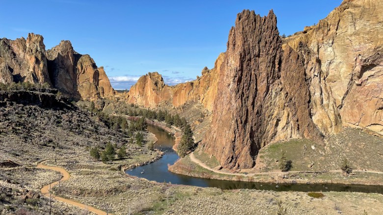 Smith Rock State Park is one of the best things to do in Bend Oregon