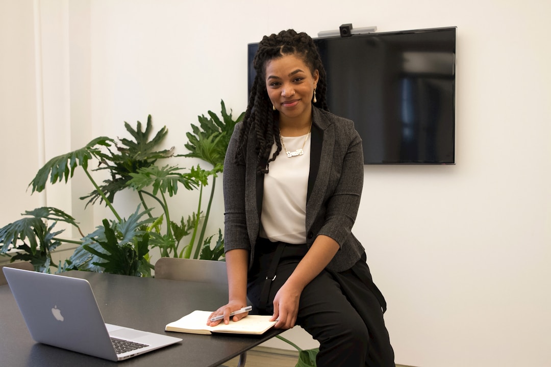 A female professional enhancing sales efficiency through Salesforce relationship mapping
