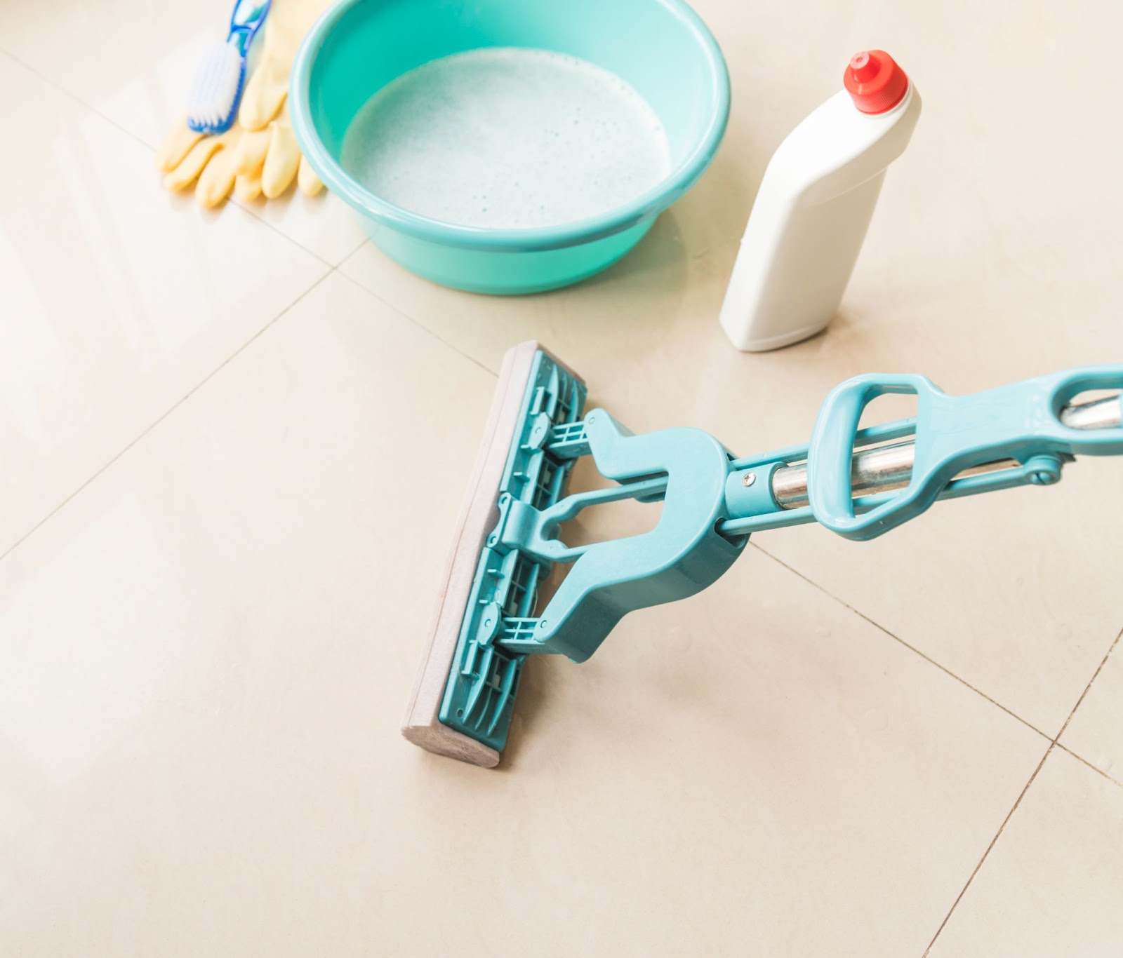 Easiest Way to Clean Grout Without Scrubbing