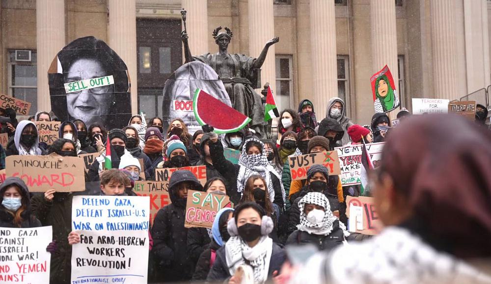 76 протестующих против Израиля задержаны полицией в Колумбийском  университете после захвата библиотеки - STMEGI