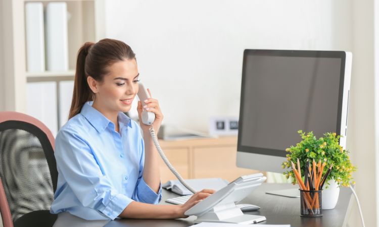 RECEPTIONIST
