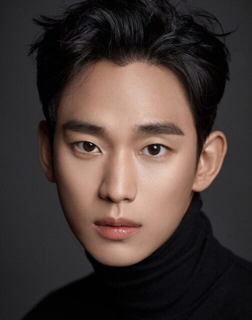 This contain an image of kim soo hyun goldmedalist