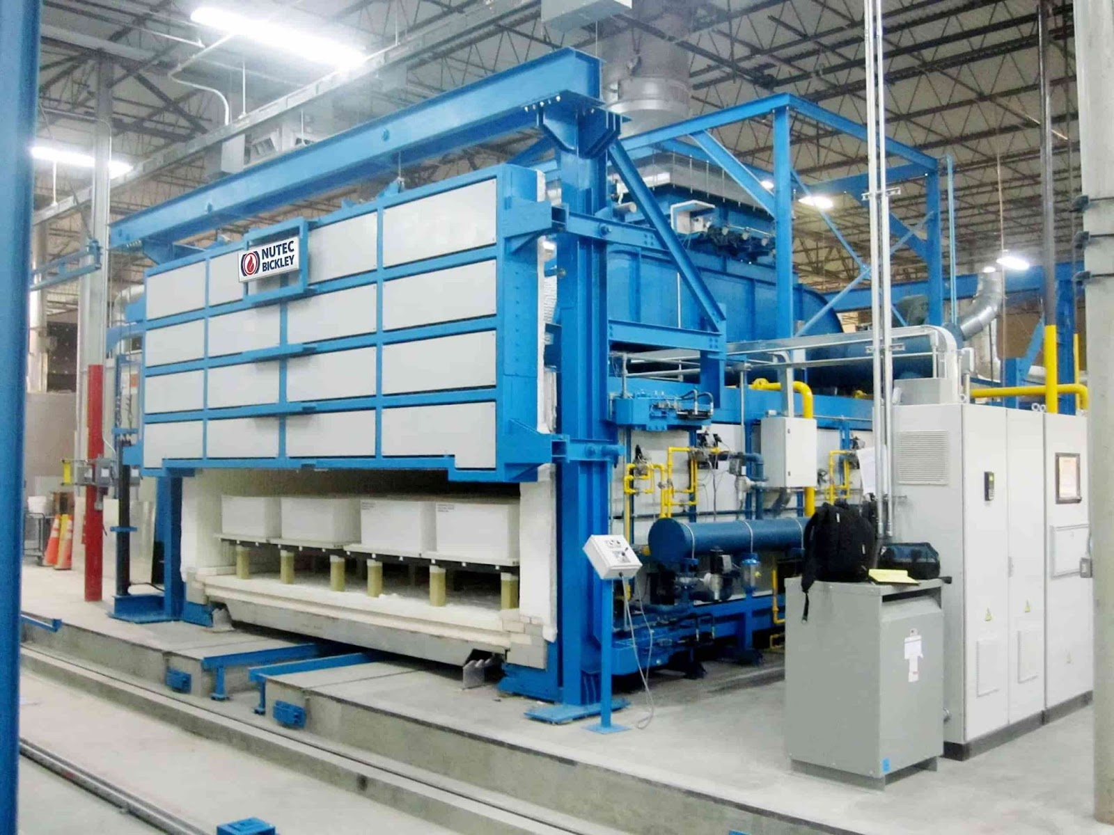 Image of an industrial shuttle kiln