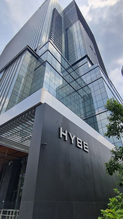 This contains an image of hybe building 