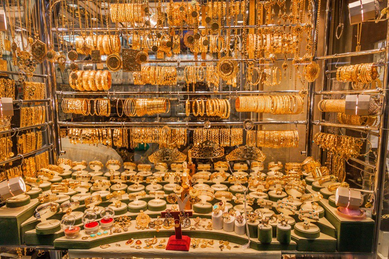 Gold jewelry in a traditional Saudi Souk - (Credits infocenter.git.or.th.)