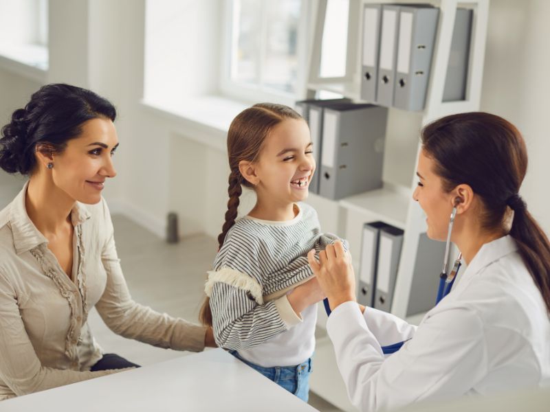 aplicativo de atendimento médico​ e materiais educativos