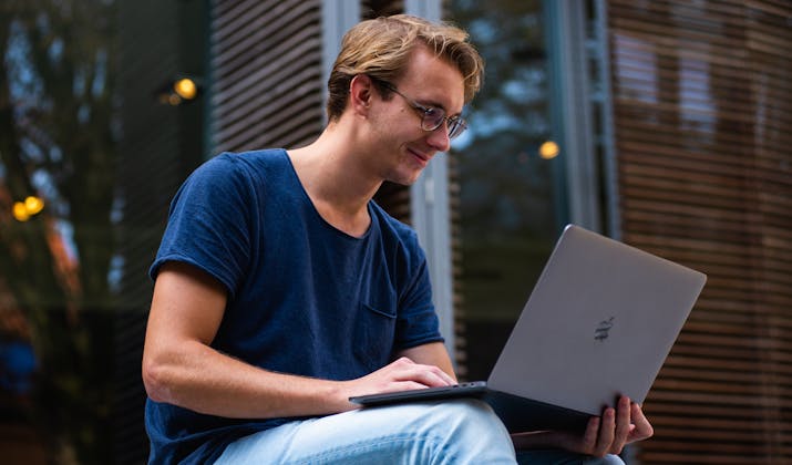 How Much Does It Cost To Charge A Macbook Air 1
