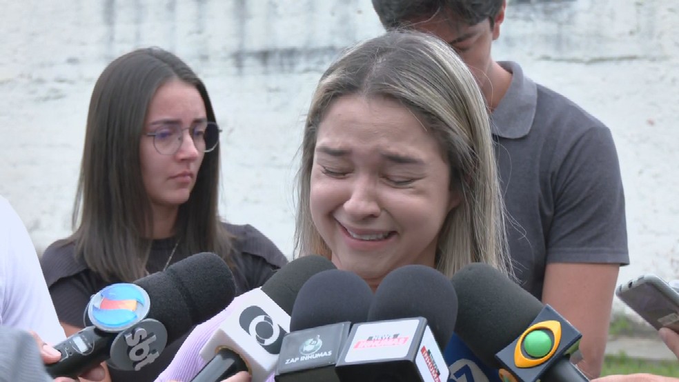 Emocionada, Yasmin Kssia conta sobre a descoberta que o filho no era nem dela e nem do ex-marido  Foto: Reproduo/TV Anhanguera