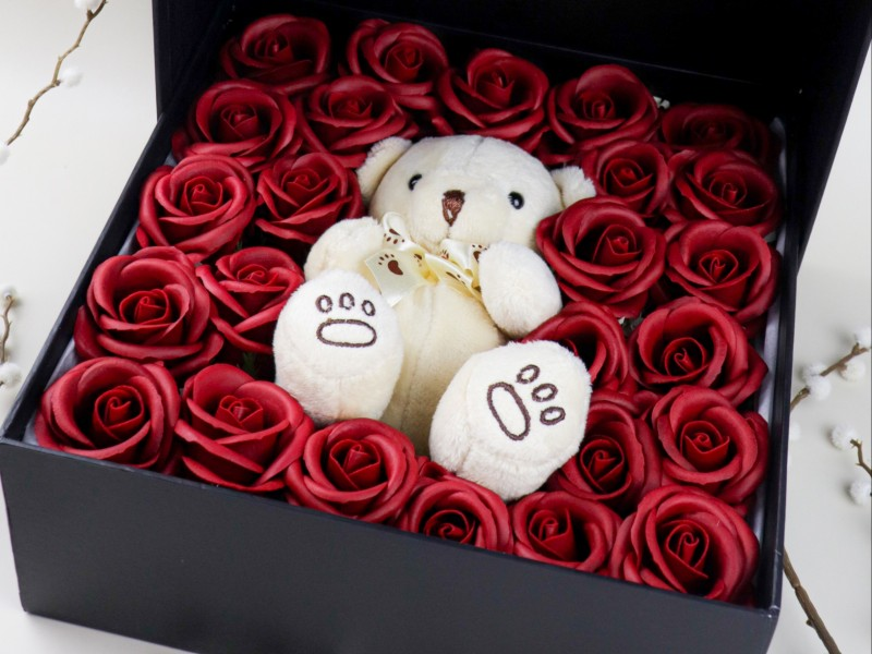 Buket Bunga dan Boneka