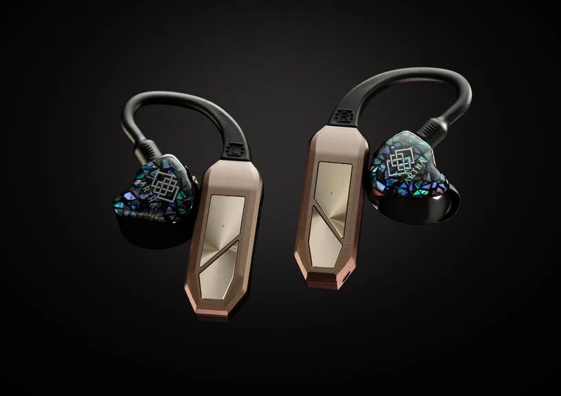 iFi GO pod Max with Flipears Artha earphones.