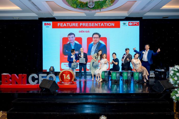 Những quà thiết thực được trao tận tay cho những người tham gia đặt câu hỏi sáng tạo Những quà thiết thực được trao tận tay cho những người tham gia đặt câu hỏi sáng tạo