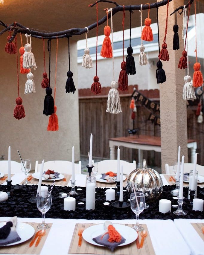 halloween table decor