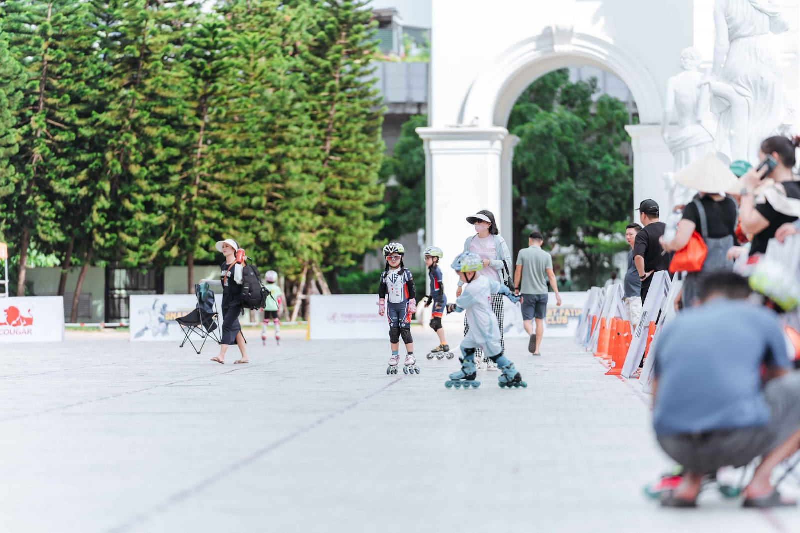 Dịch vụ chăm sóc khách hàng tại cửa hàng giày patin Biên Hòa