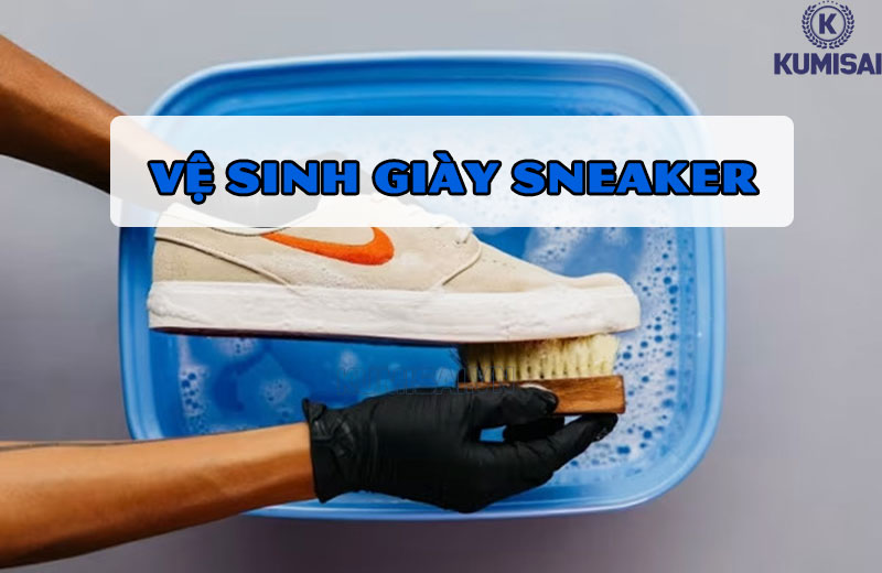 TỔNG HỢP: Những cách làm vệ sinh giày sneaker hiệu quả tại nhà