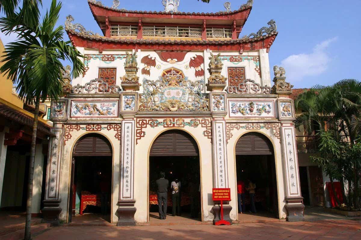 History of Tay Ho temple