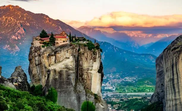 10 Peaceful Escapes Through the Lens of Nature, nature escape, peaceful lens, nature, forest, landscape, travel peace, scenic getaways