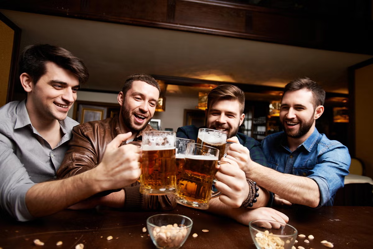 pub crawl  london stag do ideas 