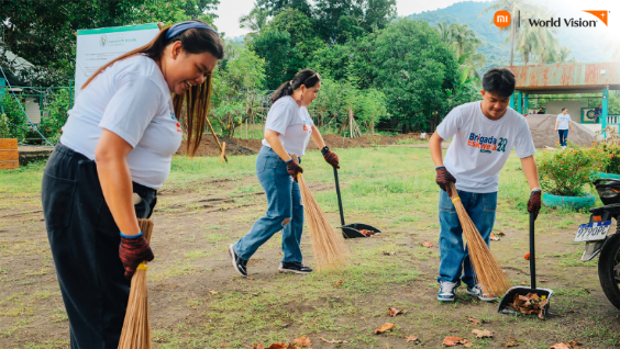 Xiaomi donates smart devices and school supplies, joins Brigada Eskwela Drive