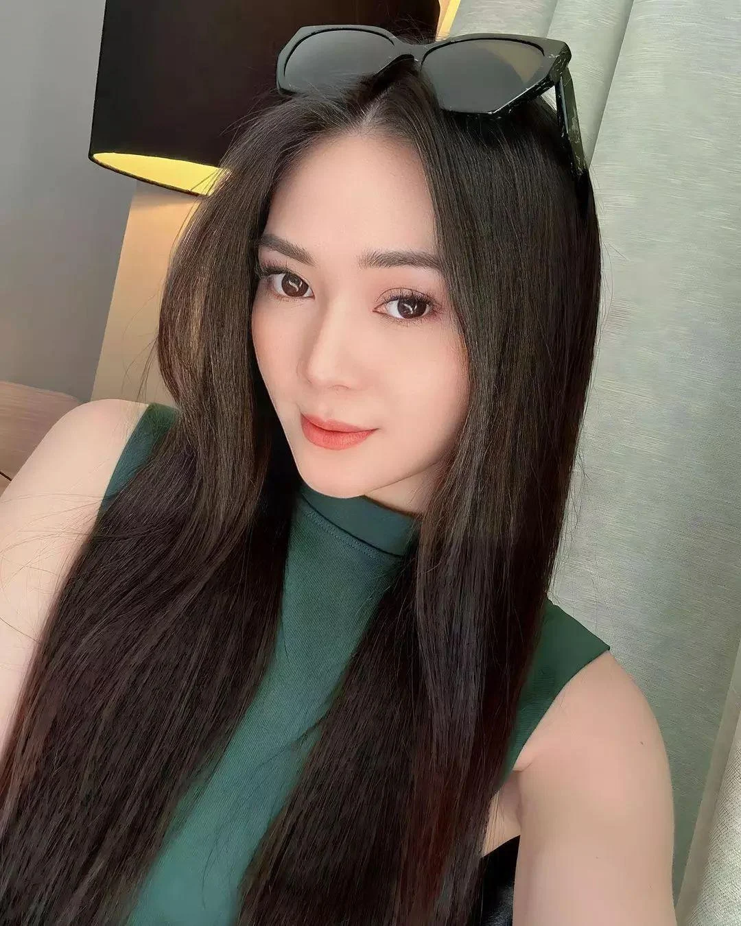 Wanita Cantik yang Membuatmu Hanyut dalam Fantasi, wanita cantik, hanyut dalam fantasi, cewek seksi