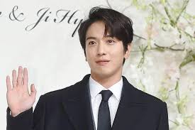 A picture of Jung Yong-hwa  