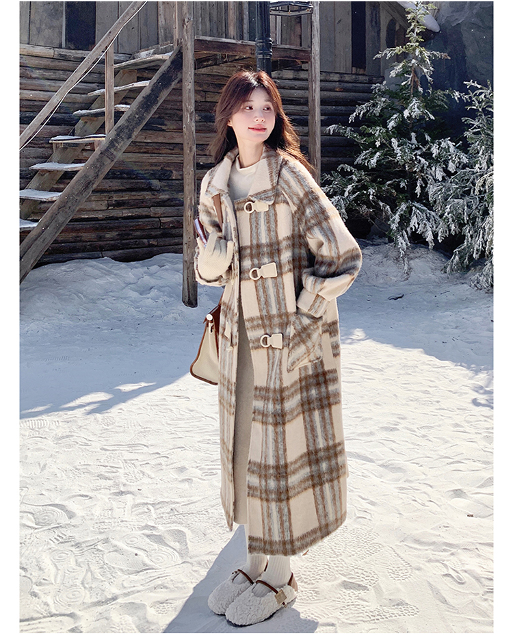 Korean Women's Fashion: Winter Cottage Chic: A Korean Woman’s Plaid and Cozy Ensemble