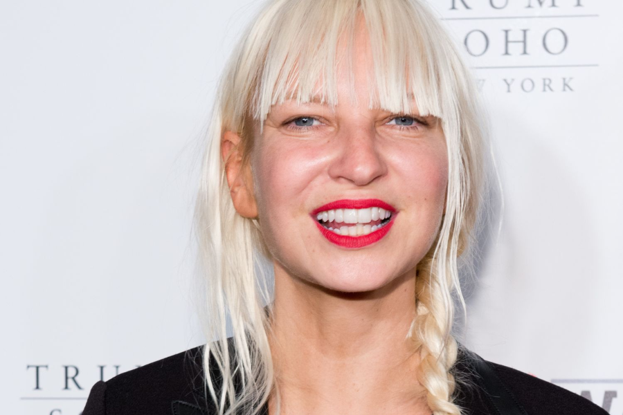 Sia Furler Net Worth, Early life, Wiki, Personal life, Family, Relationship, Career And More