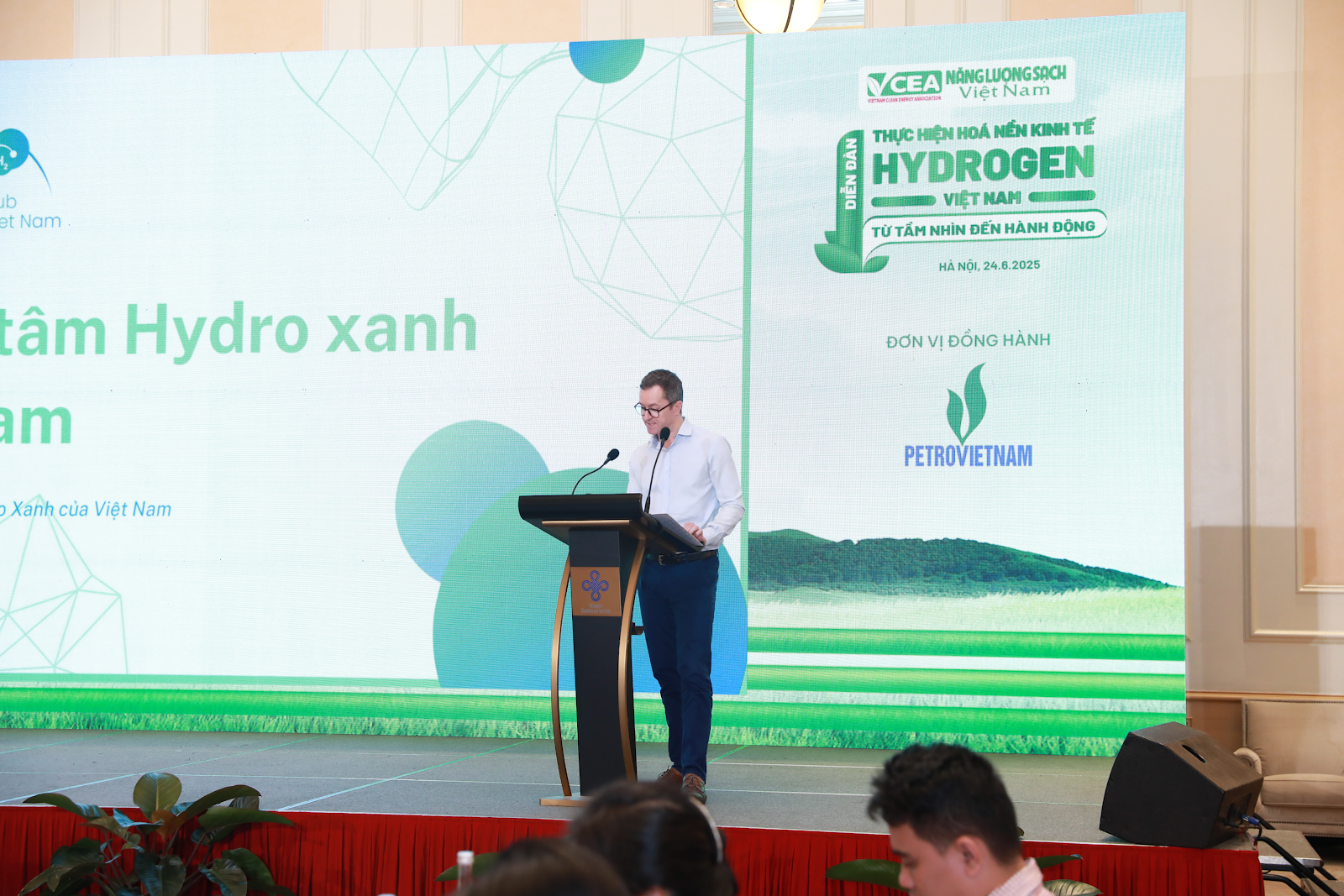 Cập nhật xu hướng và trao đổi kinh nghiệm hợp tác trong phát triển nền kinh tế hydrogen