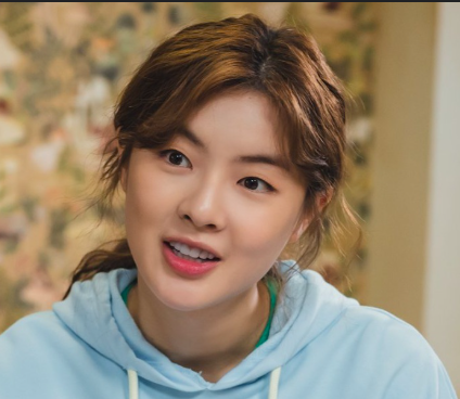 This contains an image of Lee Sun Bin 