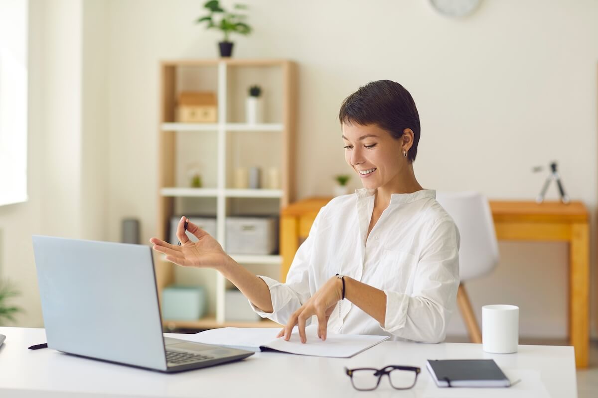 Intermittent leave of absence: employee reading a book