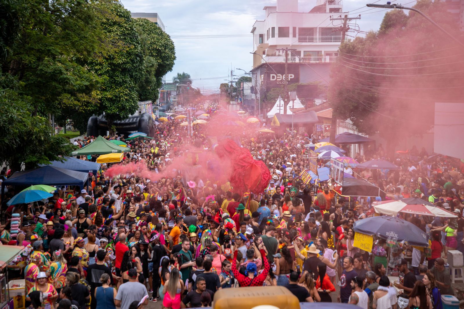 Serviço será prestado por servidores que acompanharão os desfiles de blocos