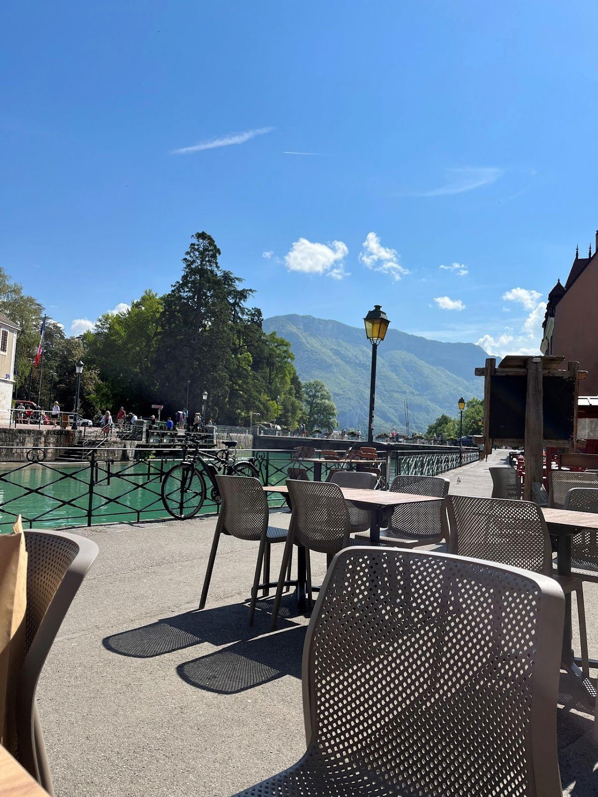 Breakfast with a view at Glacier Artisanal Perriere one of the many dog friendly cafes in Annecy. 