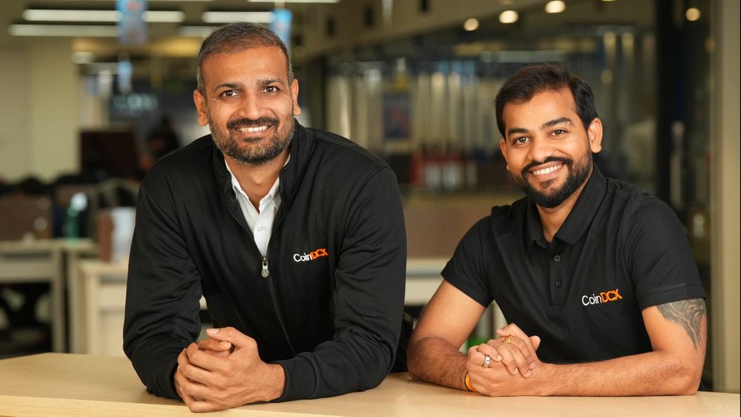 Những người đồng sáng lập sàn giao dịch tiền điện tử Ấn Độ CoinDCX là Neeraj Khandelwal (trái) và Sumit Gupta (phải) (CoinDCX)