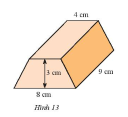 CHƯƠNG 3. HÌNH HỌC TRỰC QUAN CÁC HÌNH KHỐI TRONG THỰC TIỄNBÀI 4: DIỆN TÍCH XUNG QUANH VÀ THỂ TÍCH CỦA HÌNH LĂNG TRỤ ĐỨNG TAM GIÁC, HÌNH LĂNG TRỤ ĐỨNG TỨ GIÁC1. DIỆN TÍCH XUNG QUANH CỦA HÌNH LĂNG TRỤ ĐỨNG Bài 1: Hãy quan sát lăng trụ đứng tam giác (Hình 1) và thực hiện các yêu cầu sau:a) Tính tổng diện tích ba mặt bên của hình lăng trụ đứng.b) Gọi Cđáy là chu vi đáy và h là chiều cao của hình lăng trụ, tính Cđáy .h.c)  So sánh kết quả của câu a và câu b. Đáp án chuẩn: a) 31,5 (cm2)b) 31,5 (cm3)c) Giống nhauThực hành 1: Tính diện tích xung quanh của lăng trụ đứng có đáy là hình thang được cho trong hình 2. Đáp án chuẩn: 120 (cm2)2. THỂ TÍCH CỦA HÌNH LĂNG TRỤ ĐỨNGBài 2: Cho hình hộp chữ nhật với kích thước như Hình 3a. Hình hộp này được cắt đi một nửa để có hình lăng trụ đứng như ở Hình 3b.a) Tính thể tích của hình hộp chữ nhật.b) Dự đoán thể tích của hình lăng trụ đứng tam giác dựa vào thể tích hình hộp chữ nhật ở câu a.c) Gọi Sđáy là diện tích mặt đáy và h là chiều cao của hình lăng trụ tam giác. Hãy tính Sđáy . hd) So sánh Sđáy . h và kết quả dự đoán ở câu b. Đáp án chuẩn: a) 72 (cm3)b) Bằng một nửa thể tích hình hộp chữ nhật ở câu a.c) 36 (cm3)d) Như nhau.Thực hành 2: Tính diện tích xung quanh của một cột bê tông hình lăng trụ đứng có chiều cao 2 m và đáy là tam giác đều có cạnh 0,5 m (Hình 4). Đáp án chuẩn: 3 (m2)Thực hành 3: Tính thể tích hình lăng trụ đứng tứ giác có đáy là hình thang với kích thước cho trong Hình 5Đáp án chuẩn:312 (cm3)3. DIỆN TÍCH XUNG QUANH VÀ THỂ TÍCH CỦA MỘT SỐ HÌNH KHỐI TRONG THỰC TIỄNThực hành 4: Để làm cầu bắc qua một con kênh, người ta đúc một khối bê tông hình lăng trụ đứng tam giác có kích thước như Hình 8. Hãy tính thể tích khối bê tông.Đáp án chuẩn:1848 (m3)Vận dụng: Bạn Nam đã làm một chiếc hộp hình lăng trụ đứng với kích thước như Hình 9. Bạn ấy định sơn các mặt của chiếc hộp, trừ mặt bên dưới. Hãy tính diện tích cần sơn.Đáp án chuẩn:184 (cm2)BÀI TẬP