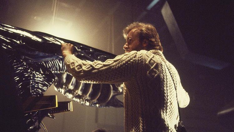 Aliens 1986, directed by James Cameron | Film review