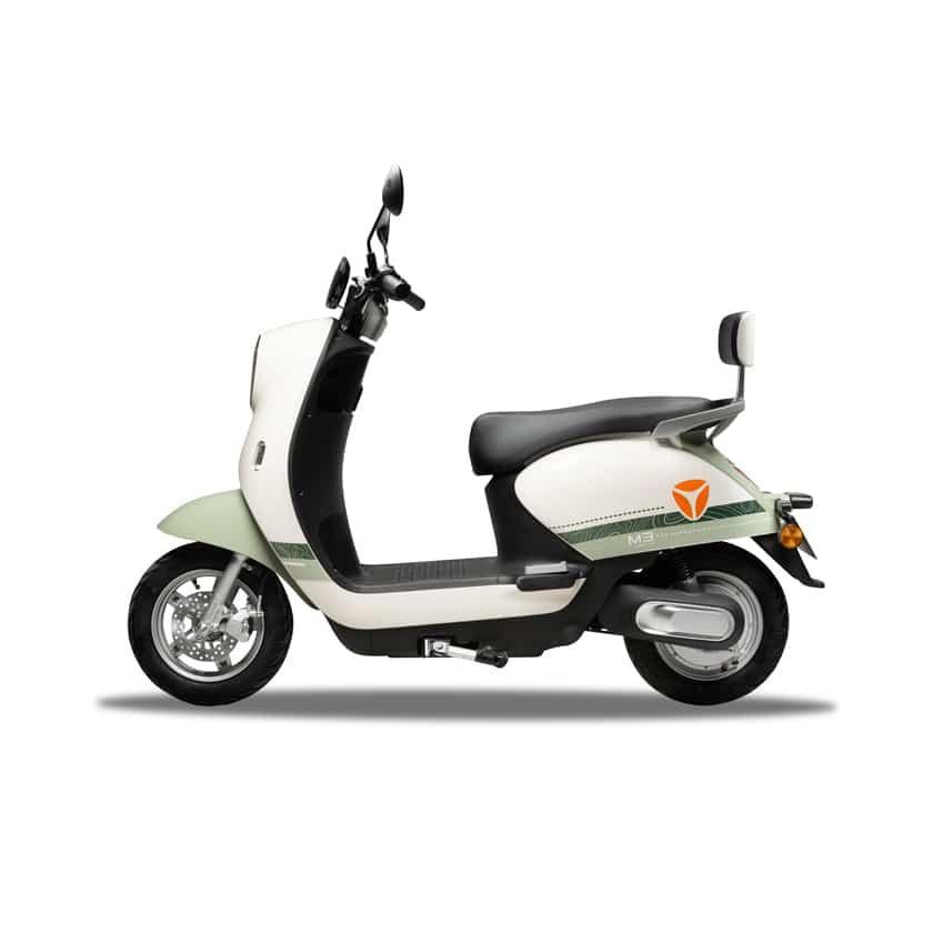 https://yadea.com.pk/wp-content/uploads/2024/12/Yadea-Scooter-4-1.jpg