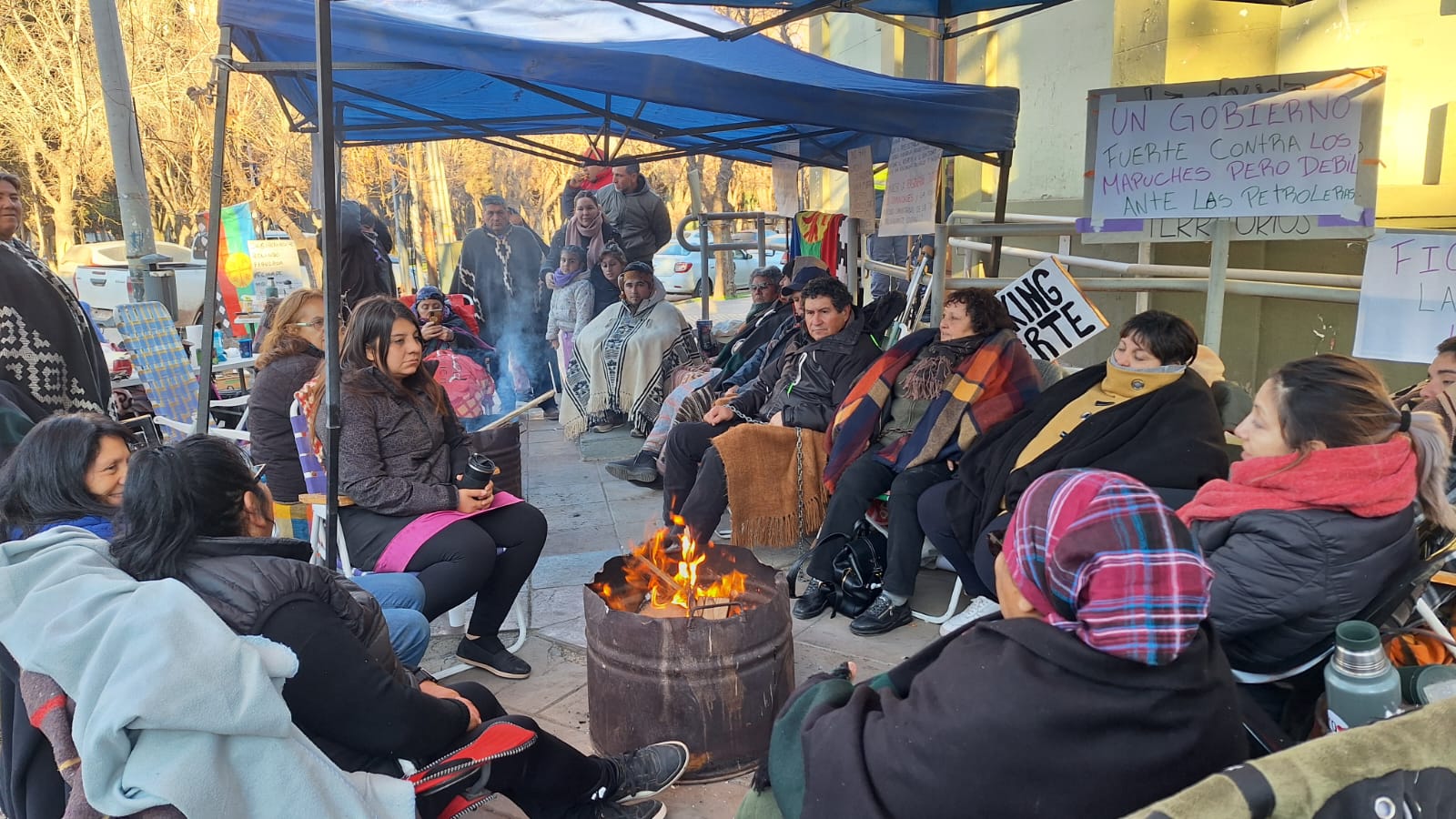 Durante seis días las comunidades mapuche reclamaron frente a la Casa de Gobierno de Neuquén.