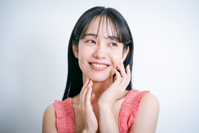 糸リフトだけでは頬こけが改善しづらいケースとは？