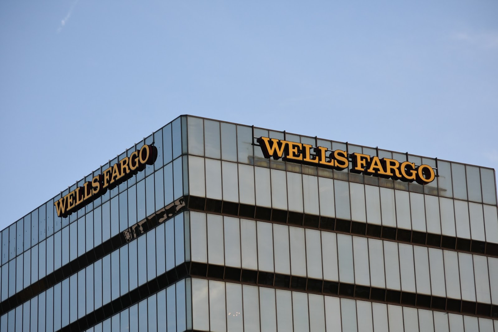 Wells Frago as one of the banks to build business credit