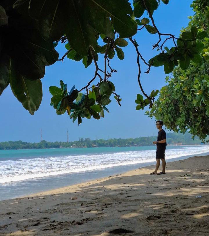 Pantai Pandan Carita, Eksplorasi Keindahan Alam Pesisir Banten