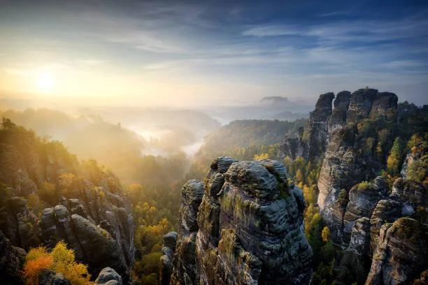 15 Skies That Steal the Show in Landscape Photos, dramatic sky, landscape focus, nature, landscape, atmospheric beauty, sky lead