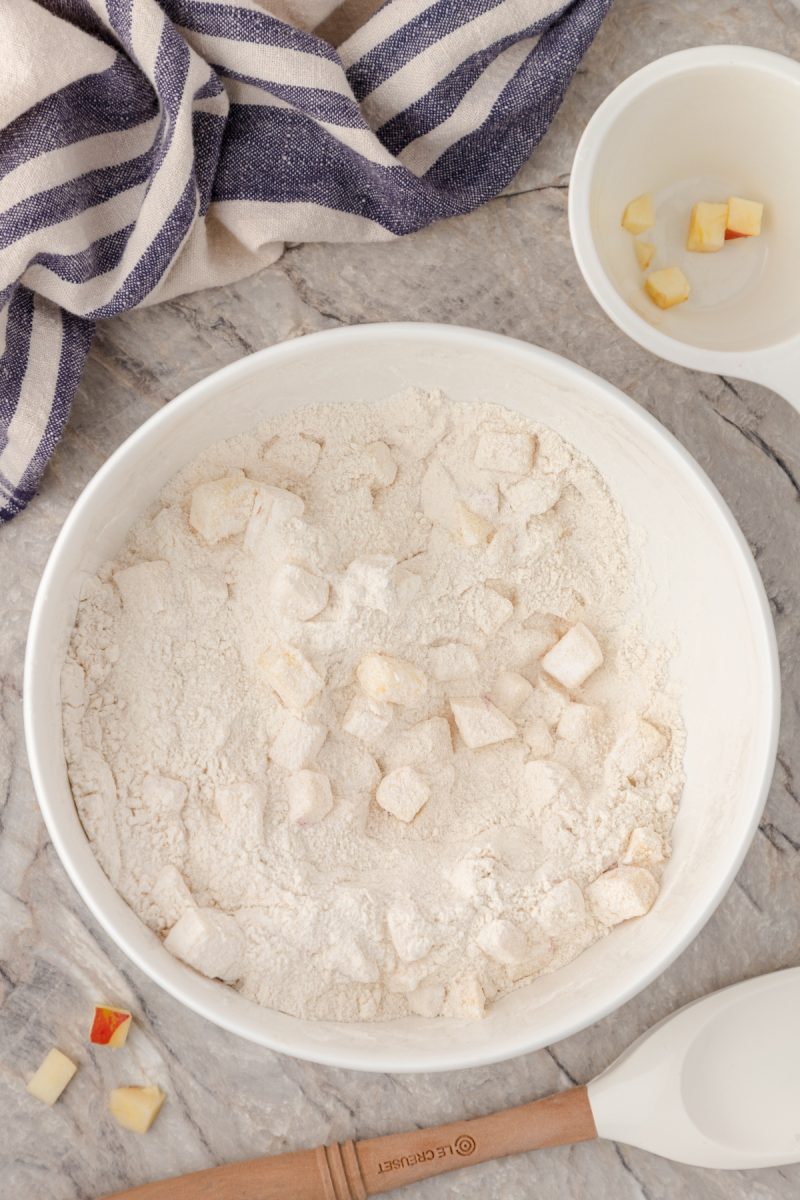 Apple cake ingredients.