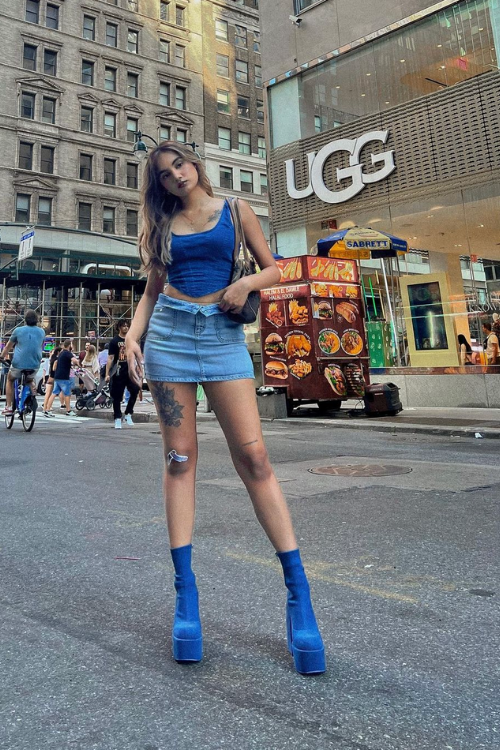 35 Hottest, Slickest Baddie Concert Outfits To Literally Turn Heads & Break Hearts!