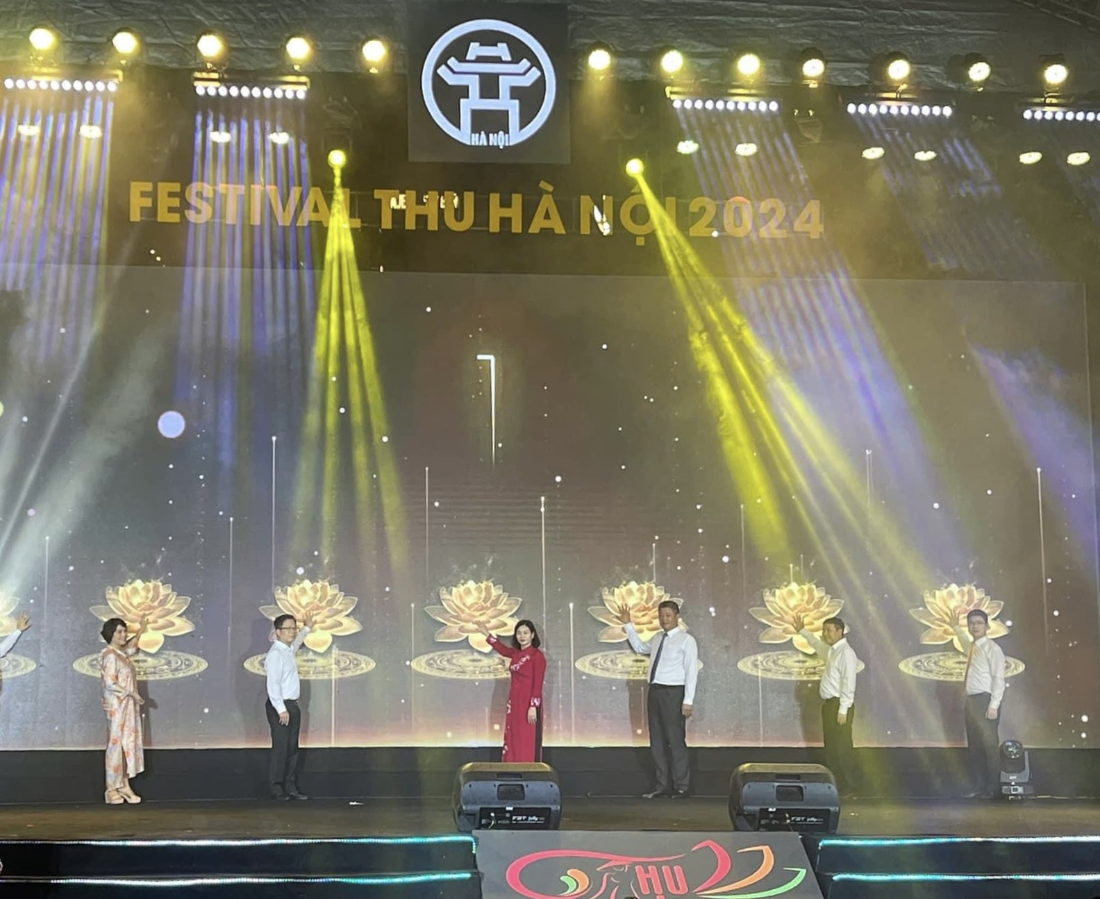 Khai mạc Festival Thu Hà Nội 2024 với chủ đề “Mùa Thu lịch sử” - Ảnh 3.